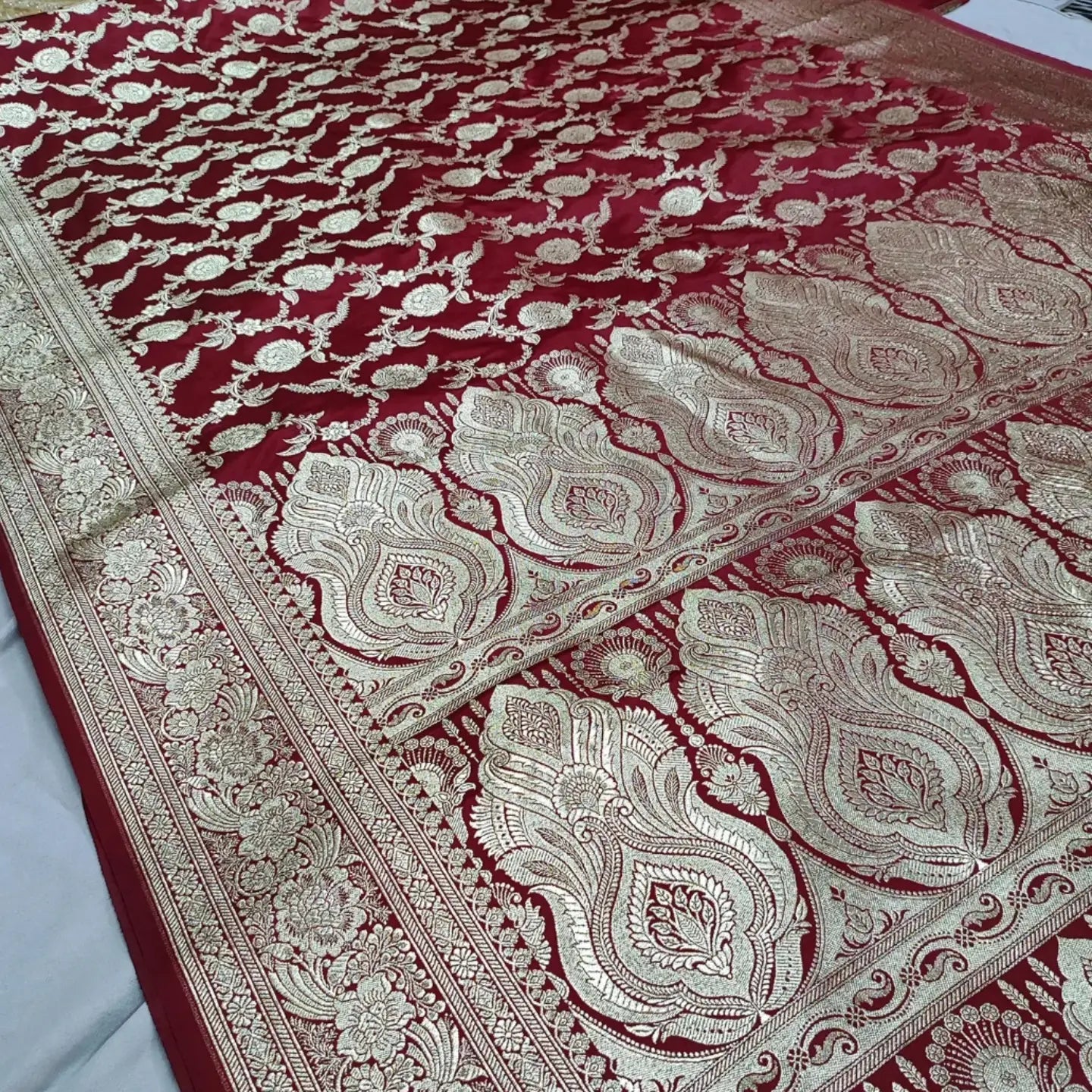 Shaheshahi jaal Banarsibrides