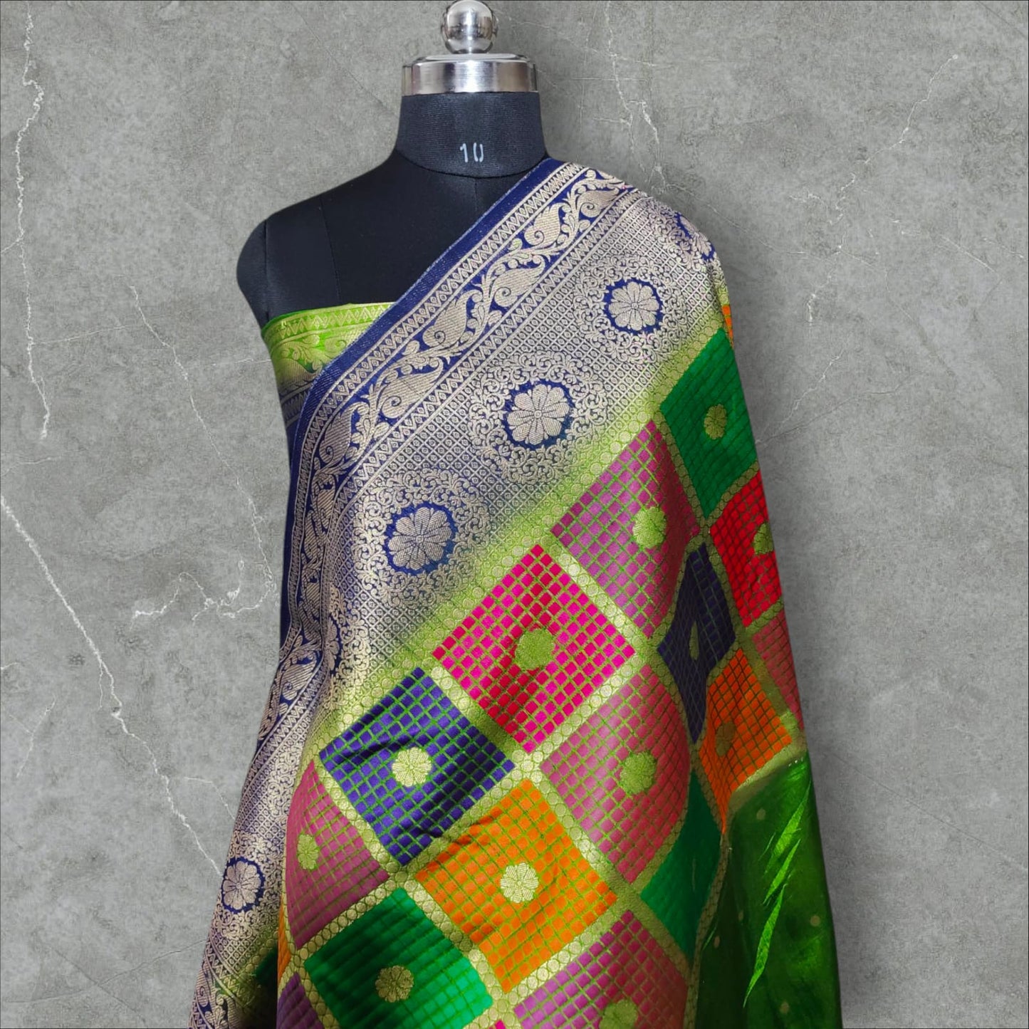 #SilkSaree #GreenSilkSaree #ZariWeaving #TraditionalWear #FestiveFashion #ElegantDrapes #HandloomSaree #EthnicWear #SareeLovers #ColorfulPallu #IndianWeaves #WeddingSaree #DesignerSaree #LuxurySilk