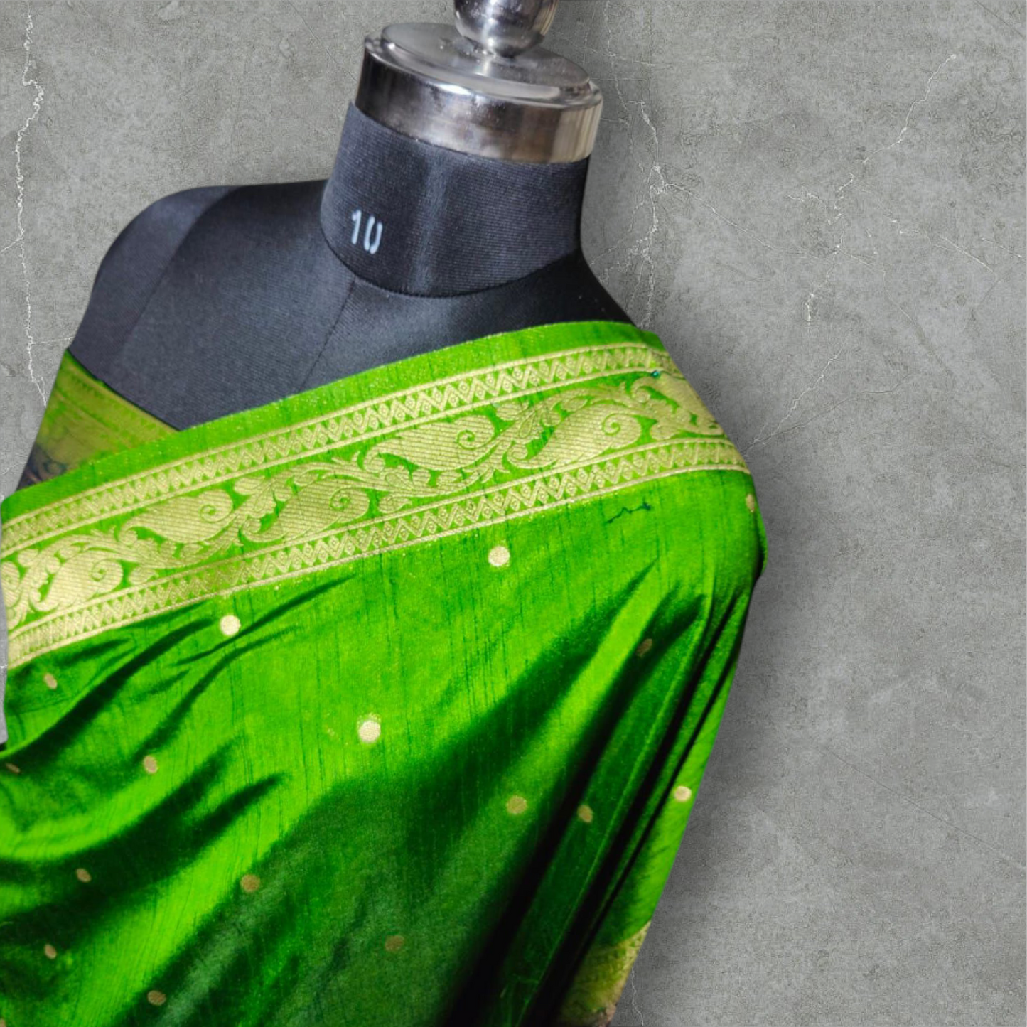 #SilkSaree #GreenSilkSaree #ZariWeaving #TraditionalWear #FestiveFashion #ElegantDrapes #HandloomSaree #EthnicWear #SareeLovers #ColorfulPallu #IndianWeaves #WeddingSaree #DesignerSaree #LuxurySilk