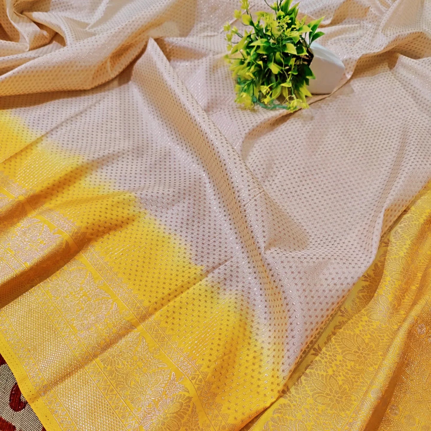 Gaji banarsi silk woven mini buti - Banarsi Brides