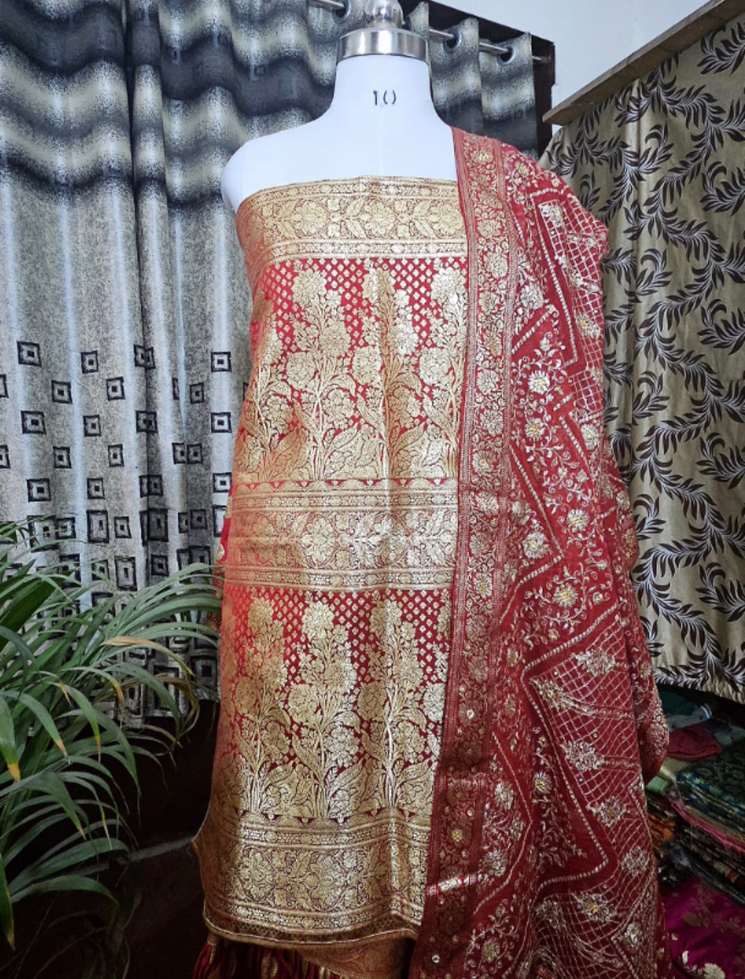 Semi stich banarsi katan silk gharara/dezainar gharara/new dezainar kimkhab gharara/