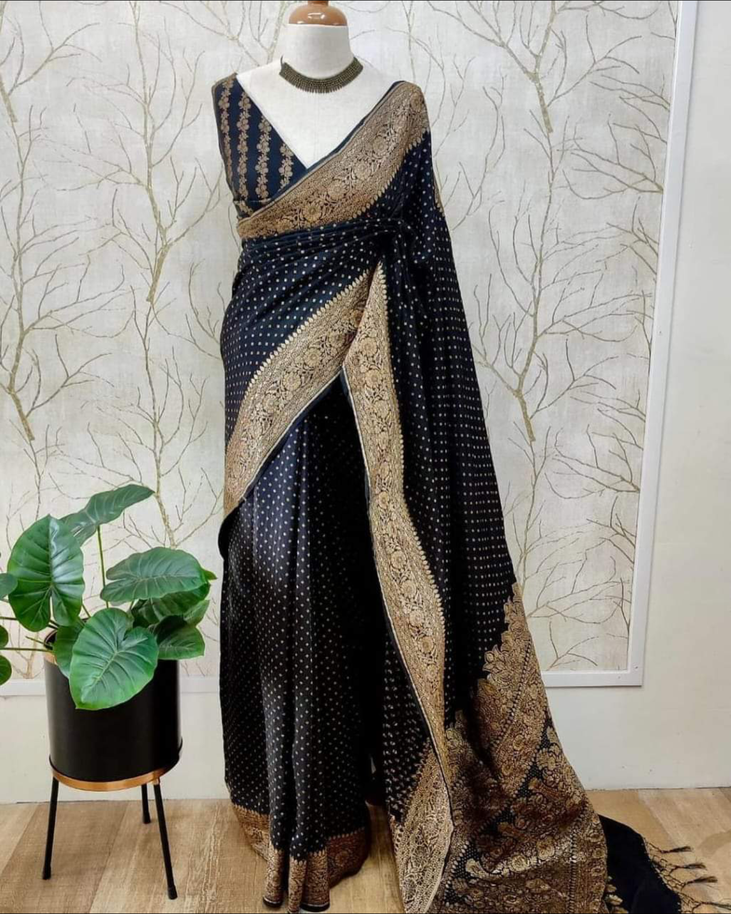 Crepe silk saree - Banarsi Brides